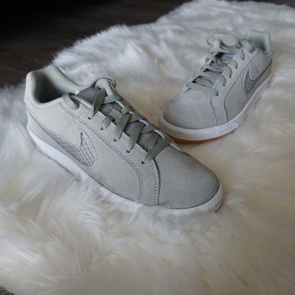 Nike Women's Court Royale Premium, Spruce green - Picture 2 of 8